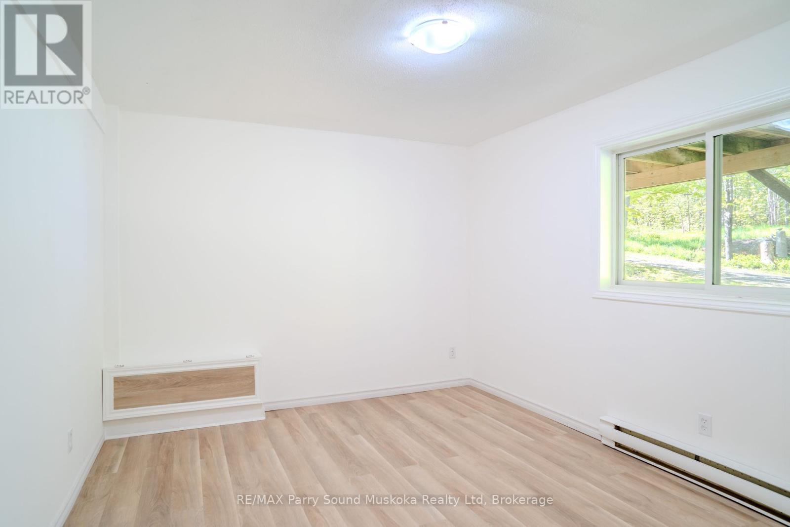 17 Harriet Street, Mckellar, Ontario P0G 1C0 - Photo 24 - X12352386