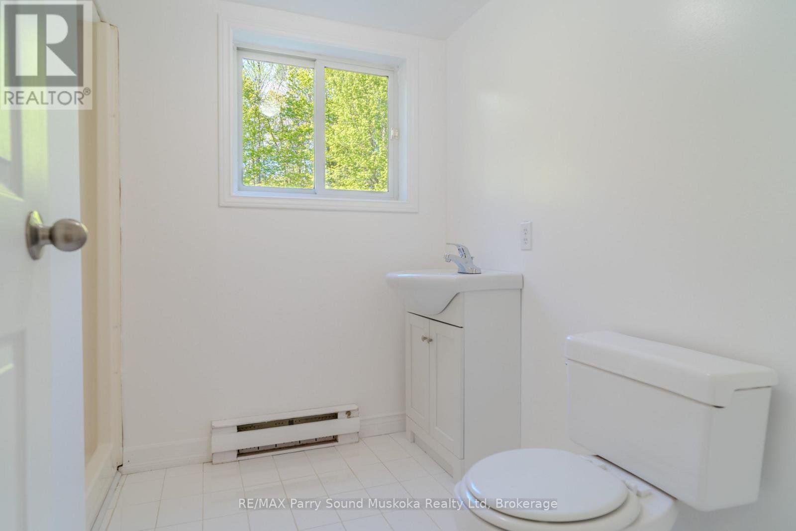 17 Harriet Street, Mckellar, Ontario P0G 1C0 - Photo 28 - X12352386