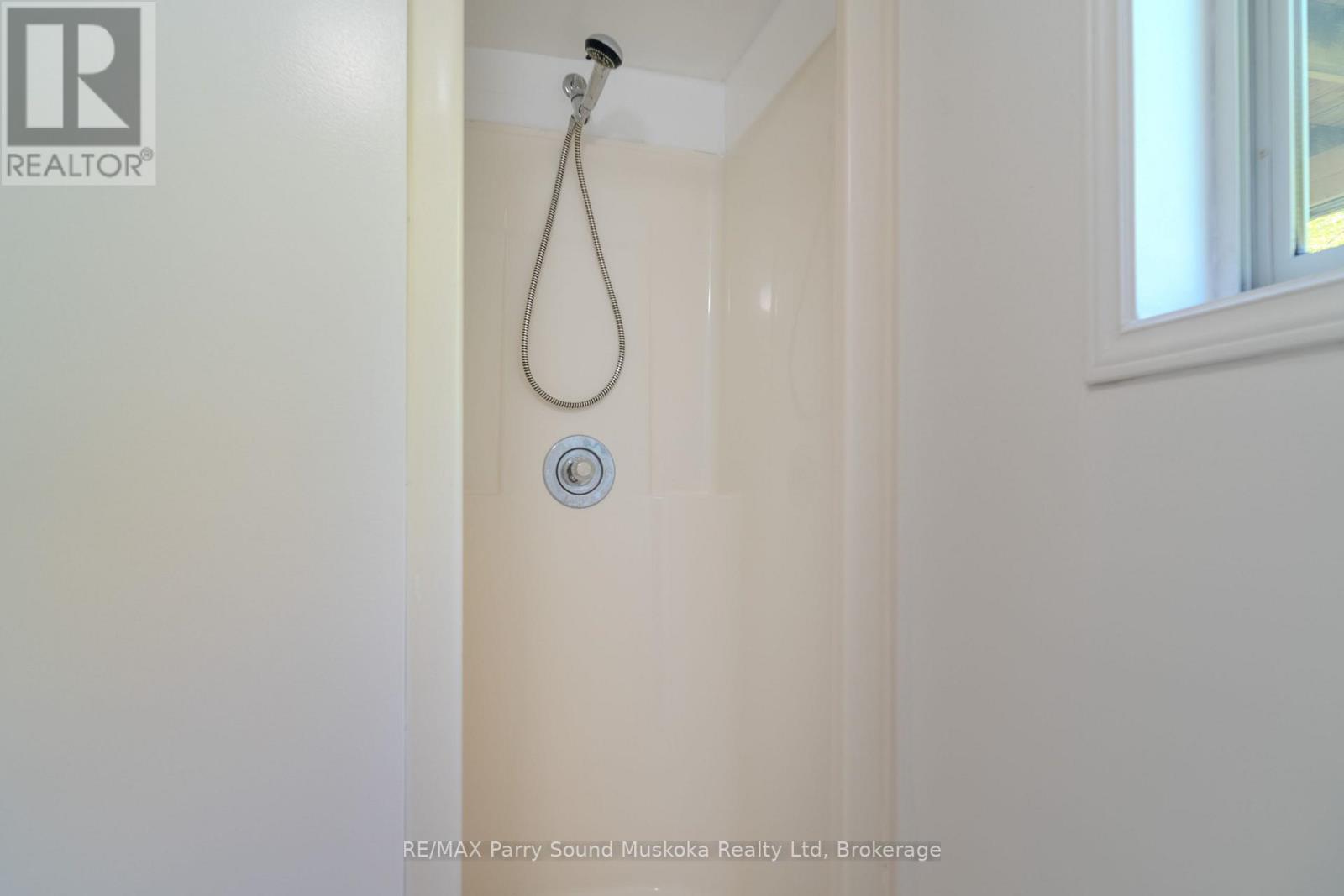 17 Harriet Street, Mckellar, Ontario P0G 1C0 - Photo 29 - X12352386