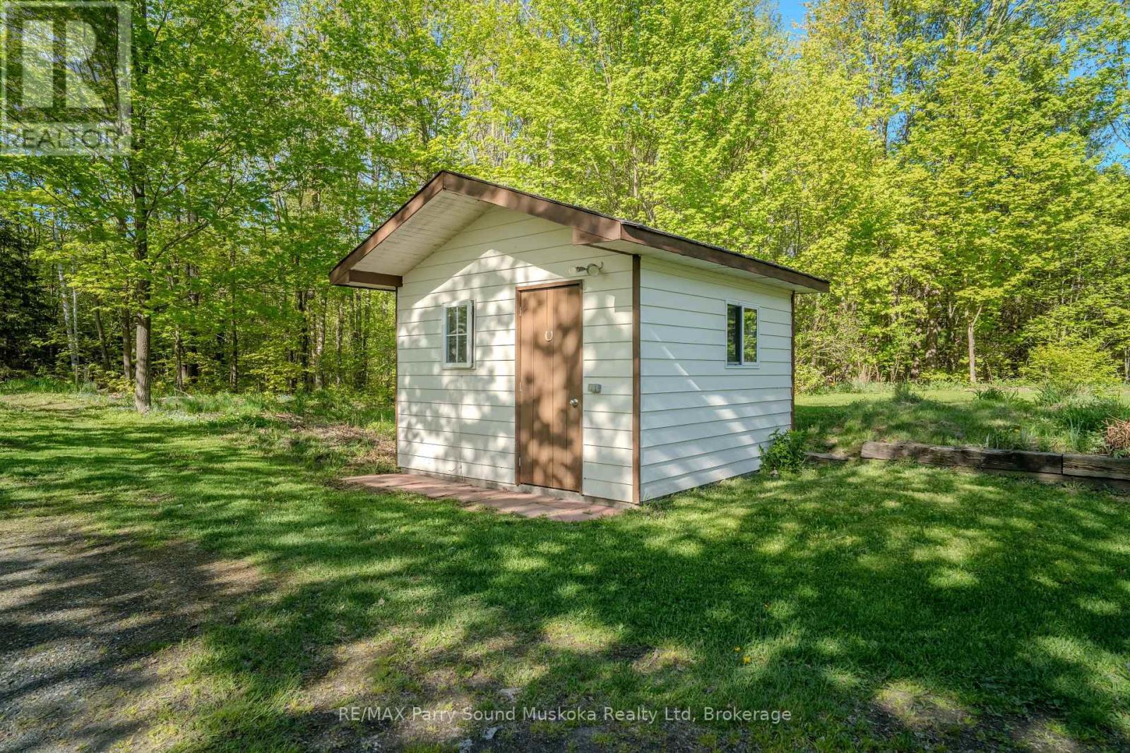 17 Harriet Street, Mckellar, Ontario P0G 1C0 - Photo 31 - X12352386