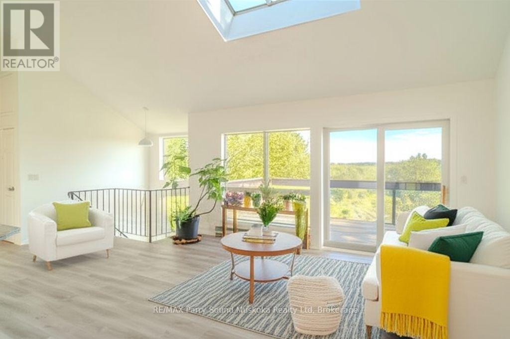 17 Harriet Street, Mckellar, Ontario P0G 1C0 - Photo 4 - X12352386