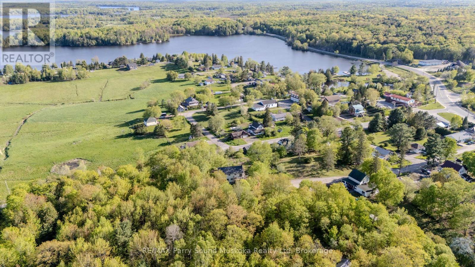 17 Harriet Street, Mckellar, Ontario P0G 1C0 - Photo 41 - X12352386