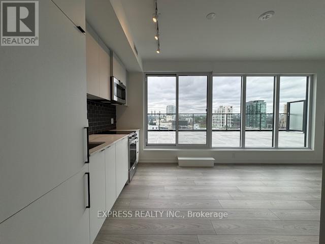 825 - 285 DUFFERIN STREET, Toronto, Ontario