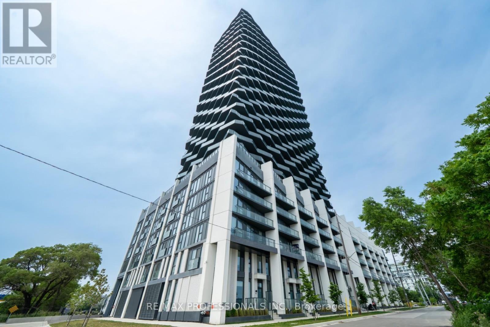 305 - 36 Zorra Street, Toronto, Ontario  M8Z 0G5 - Photo 1 - W12352194