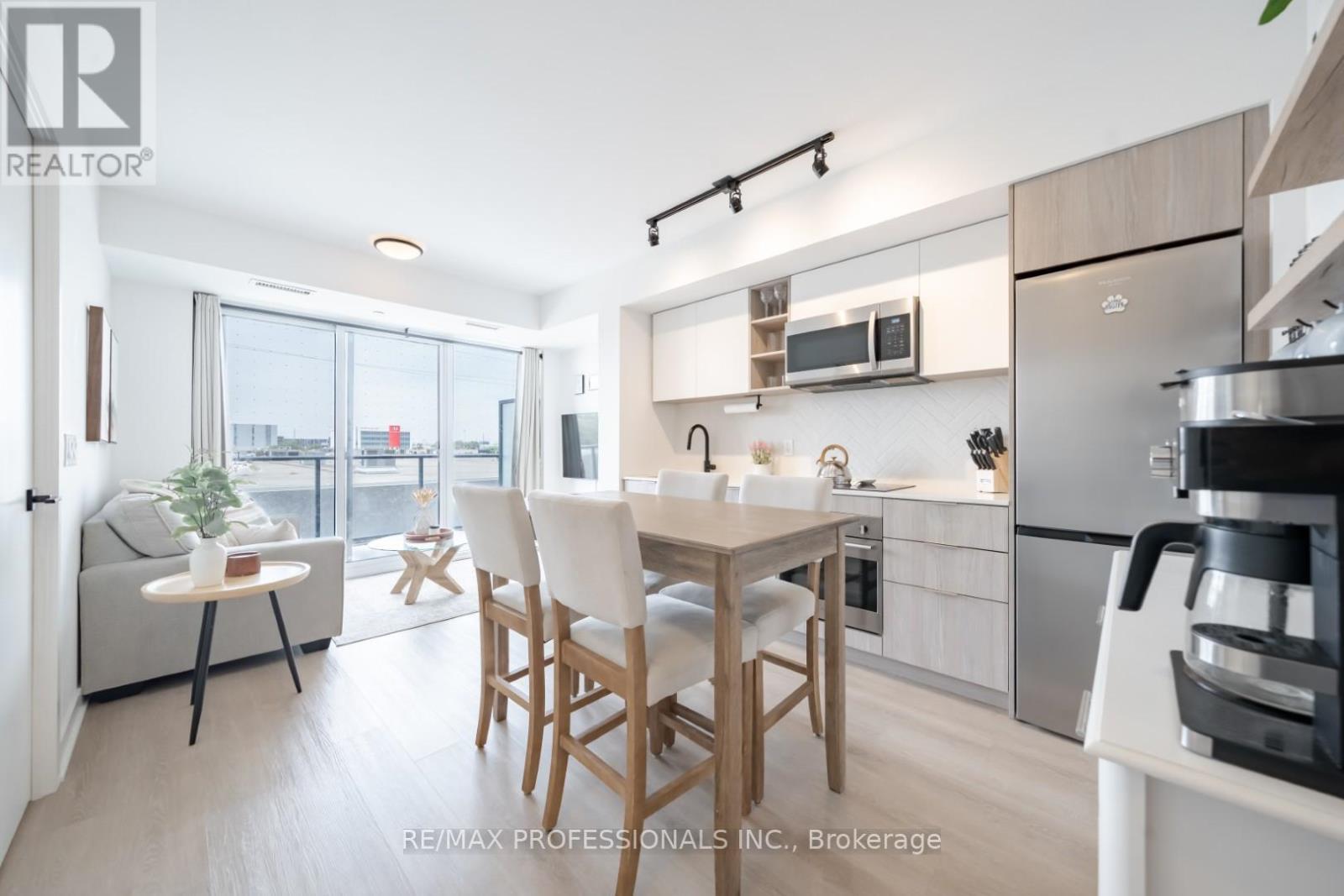 305 - 36 Zorra Street, Toronto, Ontario  M8Z 0G5 - Photo 8 - W12352194