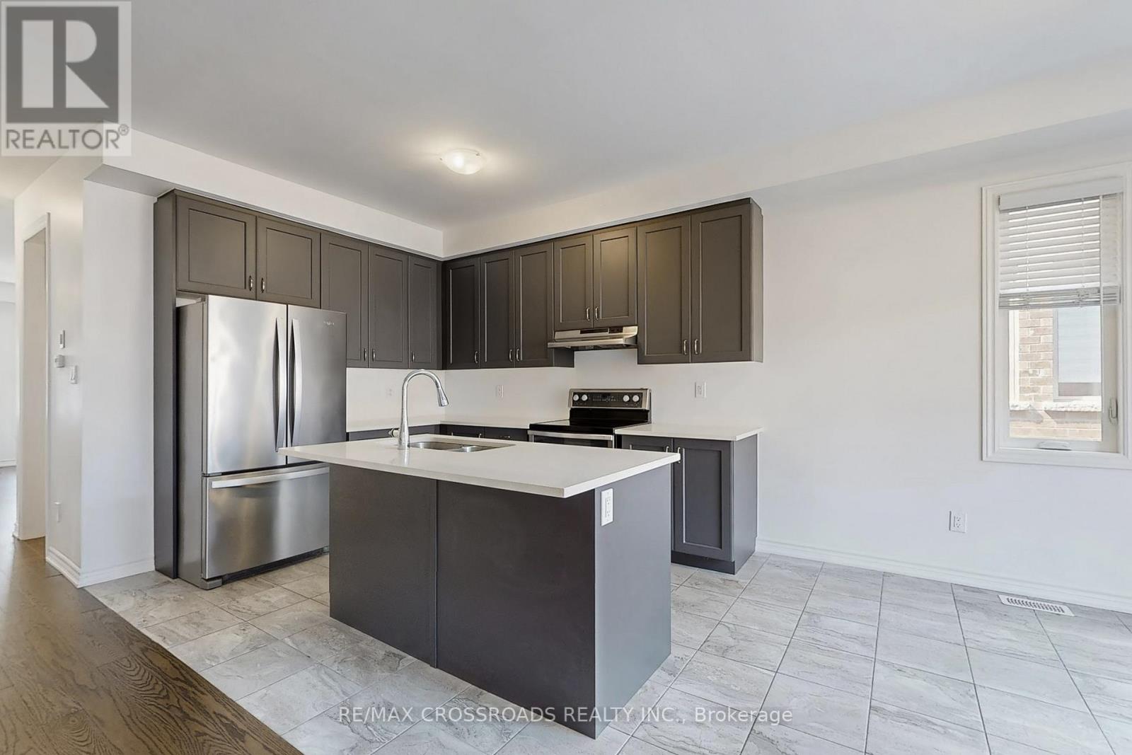 11 Cornelius Lane, Ajax, Ontario  L1T 0P8 - Photo 13 - E12333802