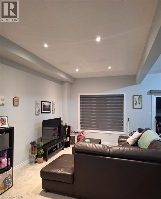 98 Shoreview Place Unit# 4, Stoney Creek, Ontario  L8E 0J4 - Photo 2 - 40734957