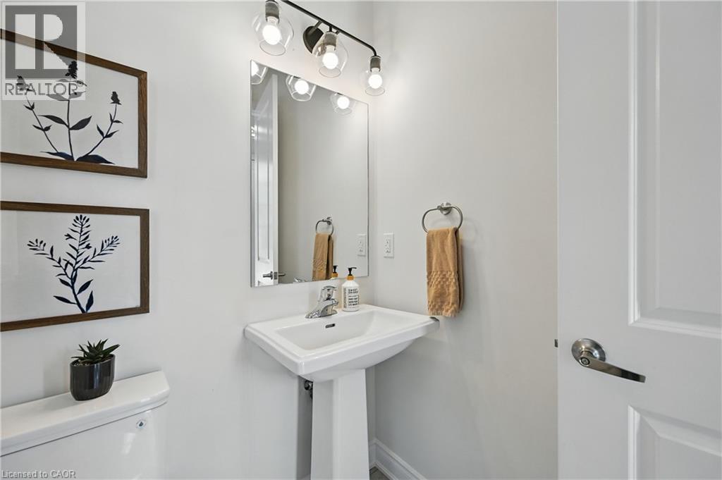 Property at 58 WILLIAM CRAWLEY WAY image 4