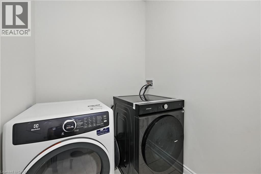 58 William Crawley Way, Oakville, Ontario  L6H 0Y7 - Photo 37 - 40735033