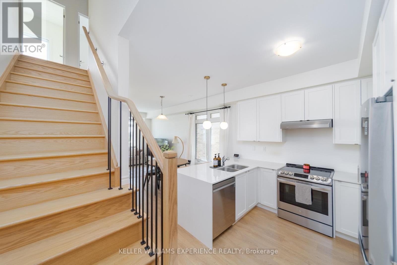 389 Thimbleweed Court, Milton, Ontario  L9E 1T3 - Photo 12 - W12325044