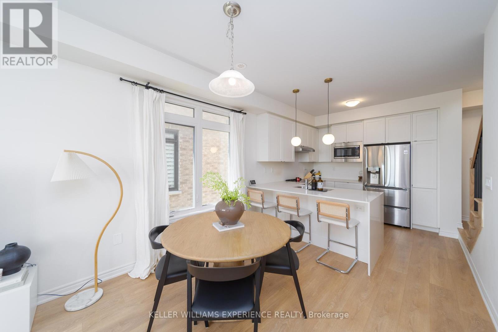 389 Thimbleweed Court, Milton, Ontario  L9E 1T3 - Photo 8 - W12325044