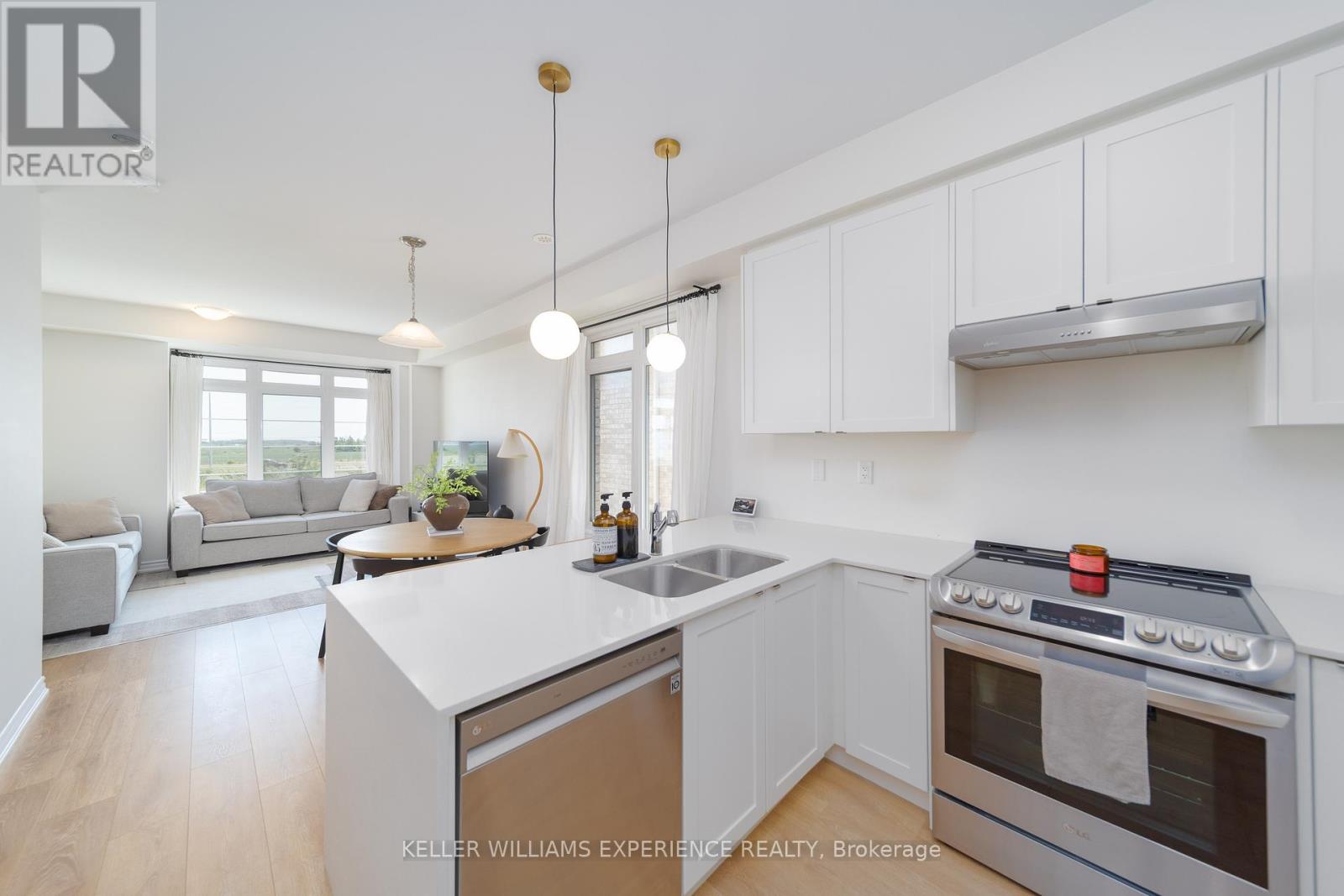 389 Thimbleweed Court, Milton, Ontario  L9E 1T3 - Photo 11 - W12325044
