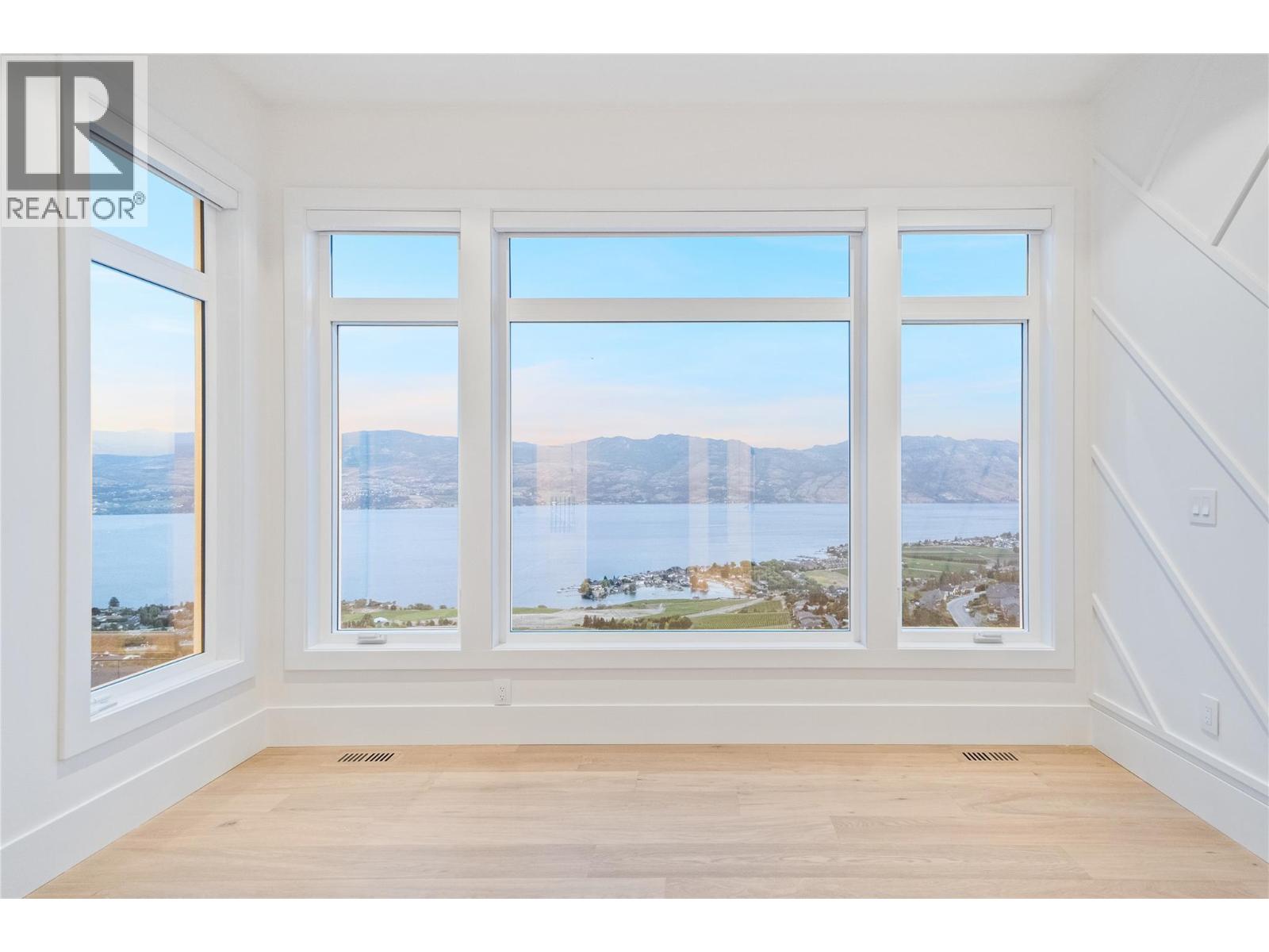 Property at 1391 Vineyard Drive image 4