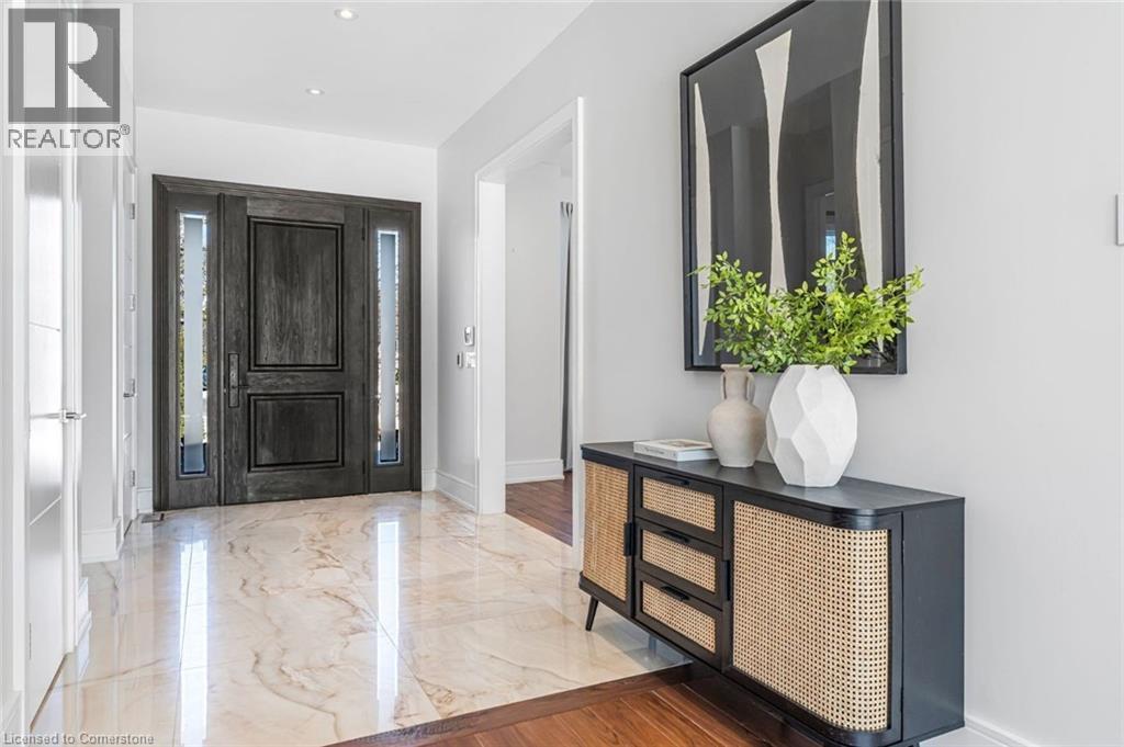 Property at 574 STEPHENS Crescent W image 2