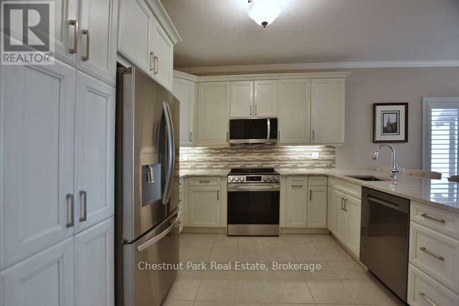 23 Maidens Crescent, Collingwood, Ontario L9Y 3B7 - Photo 12 - S12351286