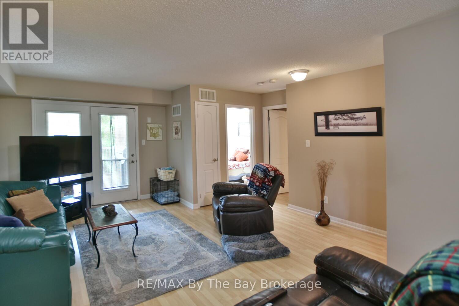 214 - 50 Mulligan Lane, Wasaga Beach, Ontario L9Z 0C5 - Photo 30 - S12351387