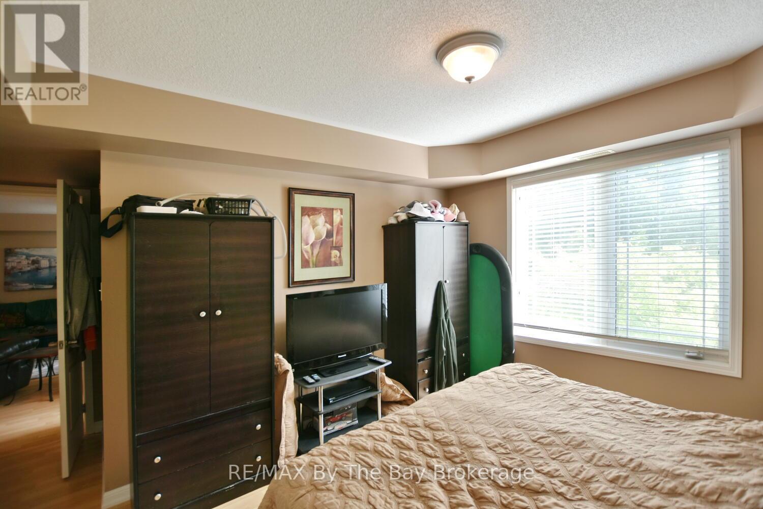 214 - 50 Mulligan Lane, Wasaga Beach, Ontario L9Z 0C5 - Photo 32 - S12351387