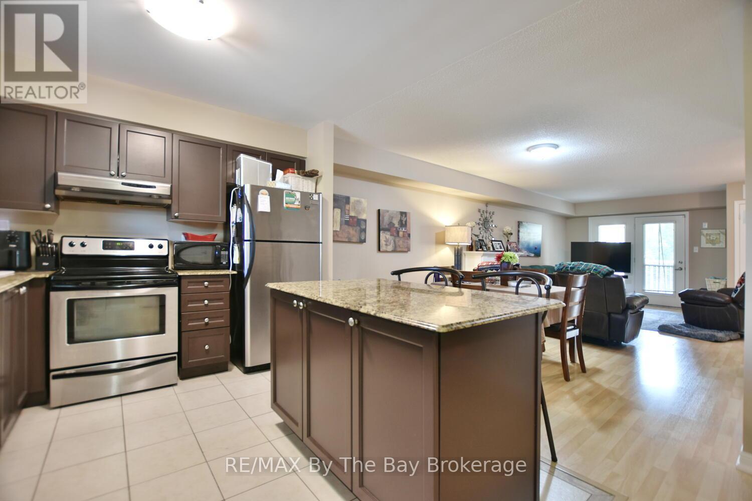 214 - 50 Mulligan Lane, Wasaga Beach, Ontario L9Z 0C5 - Photo 4 - S12351387