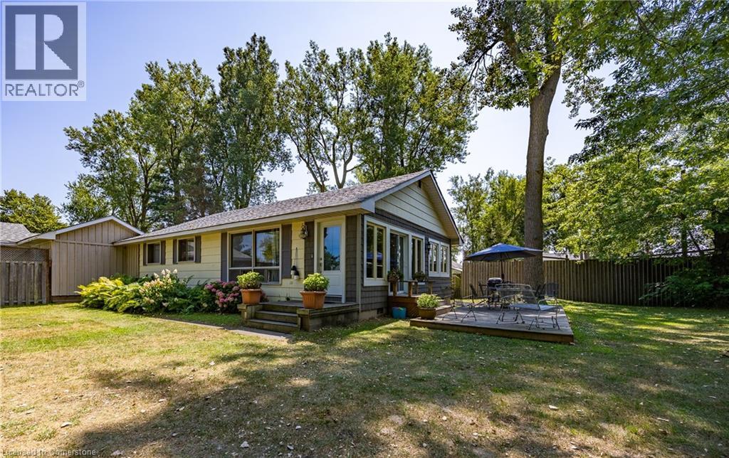 261 ERIE Boulevard, Long Point, Ontario