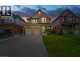 8 MIRACLE Way, Thorold, Ontario
