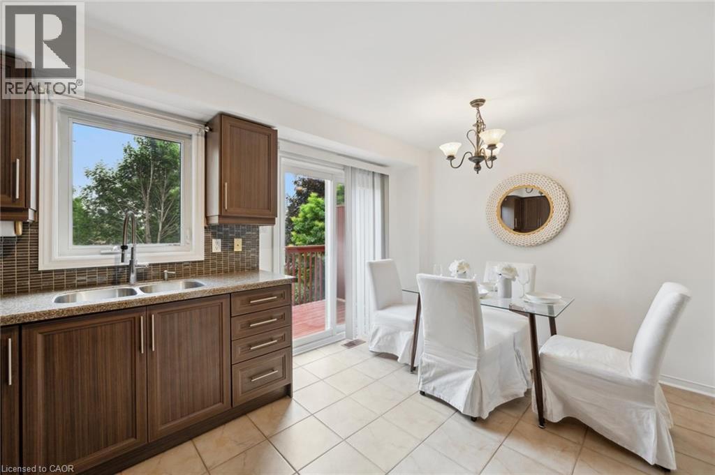 2078 Glenhampton Road, Oakville, Ontario  L6M 3X1 - Photo 8 - 40739035