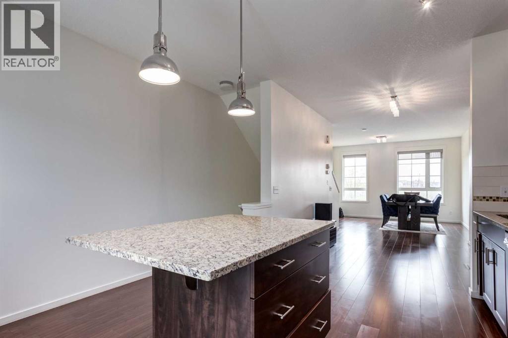 215 Copperpond Common Se, Calgary, Alberta  T2Z 1G5 - Photo 11 - A2249502