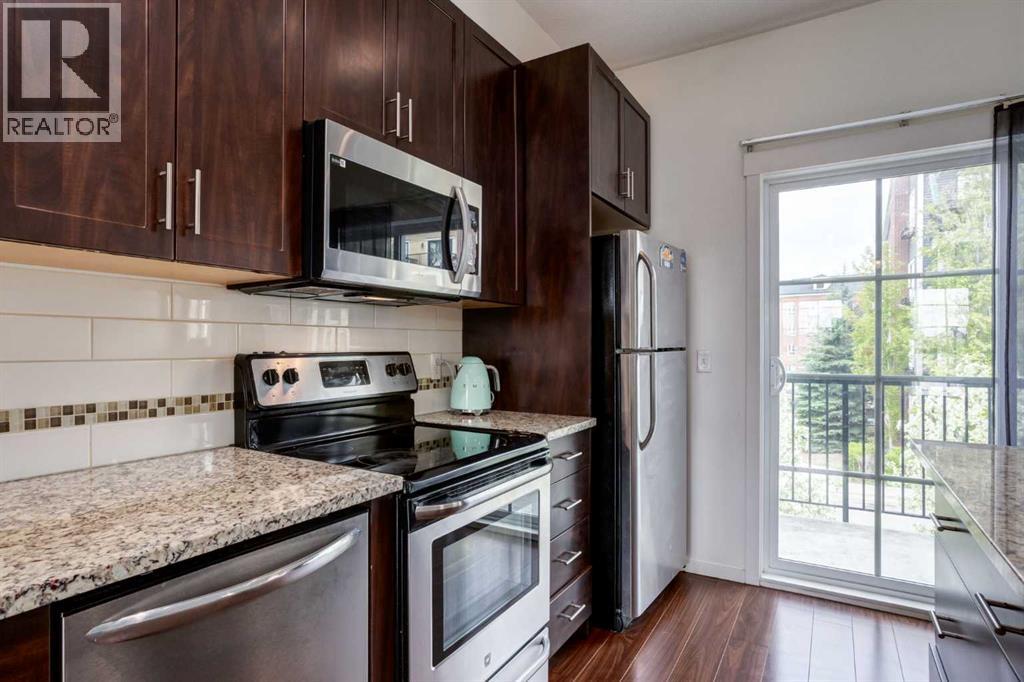 215 Copperpond Common Se, Calgary, Alberta  T2Z 1G5 - Photo 12 - A2249502