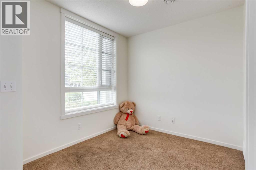 215 Copperpond Common Se, Calgary, Alberta  T2Z 1G5 - Photo 6 - A2249502