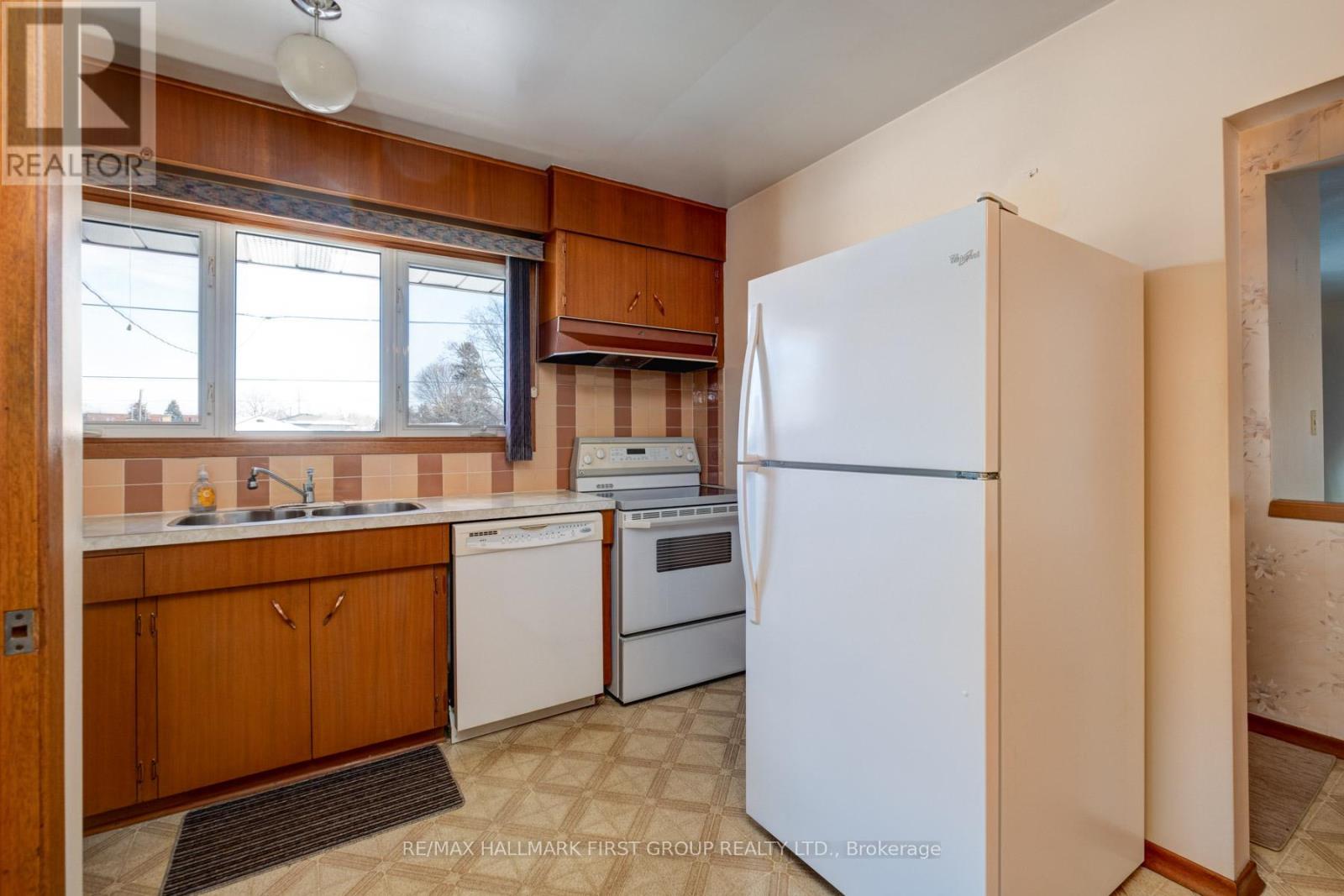 64 Gatineau Street, Oshawa, Ontario  L1H 7G3 - Photo 7 - E12352469