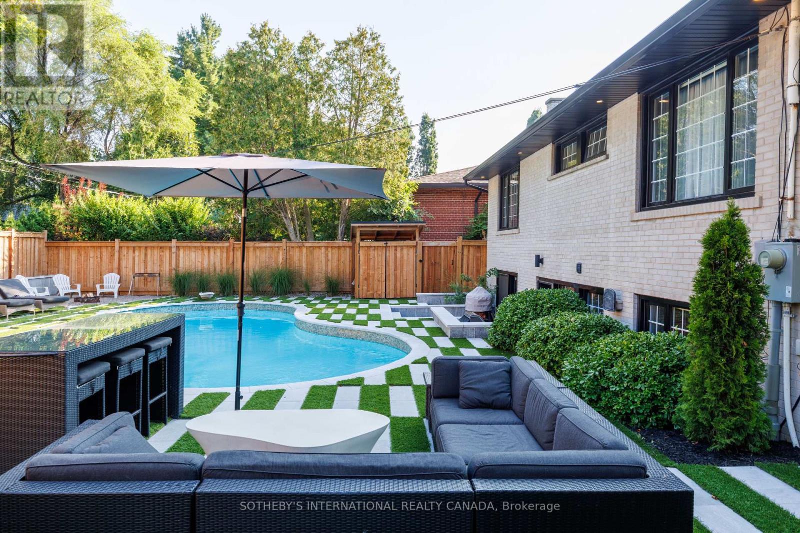 15 Ravensbourne Crescent, Toronto, Ontario  M9A 2A7 - Photo 36 - W12349876