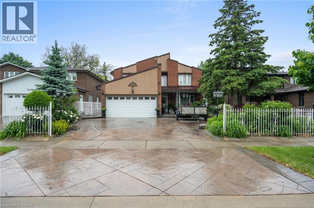 2545 Pollard Drive, Mississauga, Ontario  L5C 3G9 - Photo 1 - 40740844
