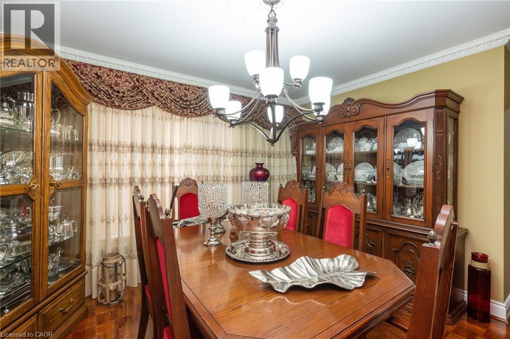 2545 Pollard Drive, Mississauga, Ontario  L5C 3G9 - Photo 4 - 40740844
