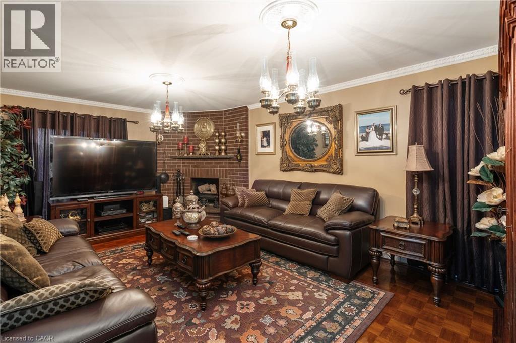 2545 Pollard Drive, Mississauga, Ontario  L5C 3G9 - Photo 13 - 40740844