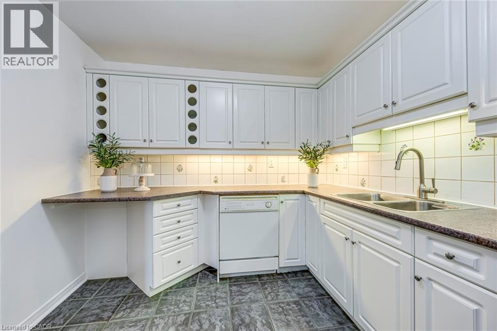1058 Falgarwood Drive Unit# 133, Oakville, Ontario  L6H 2P3 - Photo 13 - 40741258