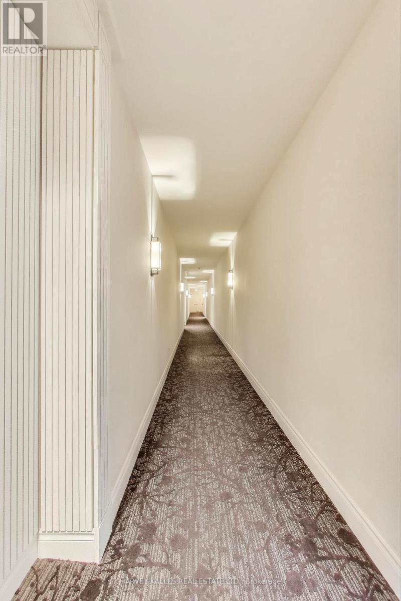 804 - 1 Balmoral Avenue, Toronto, Ontario  M4V 3B9 - Photo 5 - C12352267