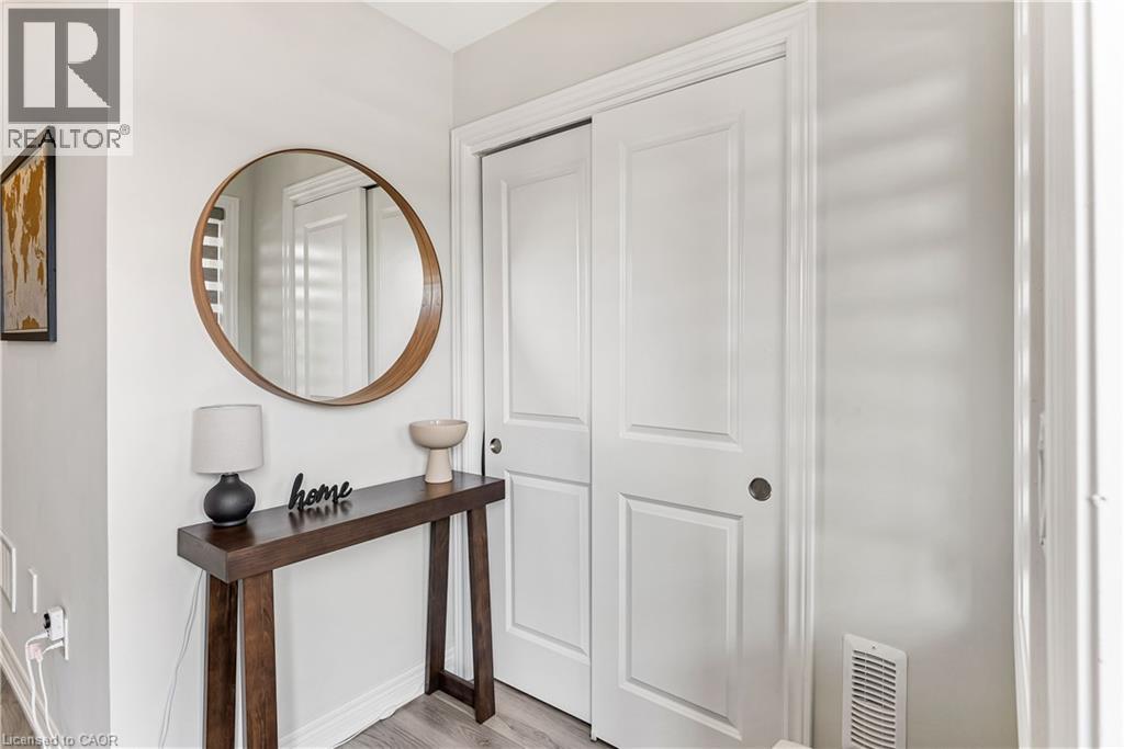 40 Zinfandel Drive, Hamilton, Ontario  L8E 0L1 - Photo 6 - 40741925