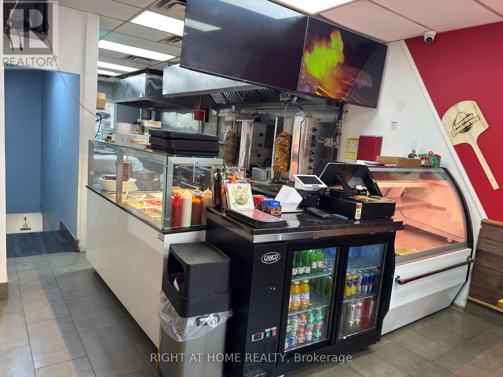 1549 Bayview Avenue, Toronto, Ontario M4G 3B5 - Photo 10 - C12352301