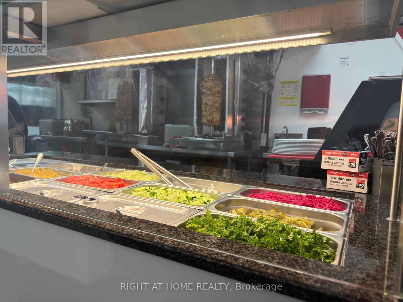 1549 Bayview Avenue, Toronto, Ontario M4G 3B5 - Photo 17 - C12352301