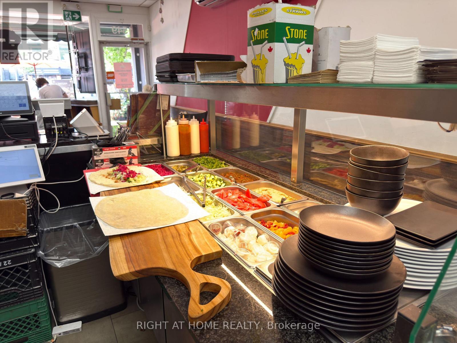 1549 Bayview Avenue, Toronto, Ontario M4G 3B5 - Photo 18 - C12352301