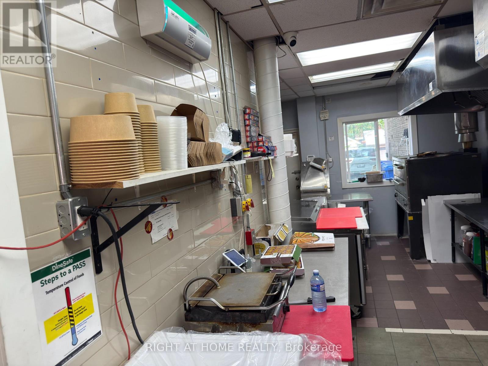 1549 Bayview Avenue, Toronto, Ontario M4G 3B5 - Photo 23 - C12352301