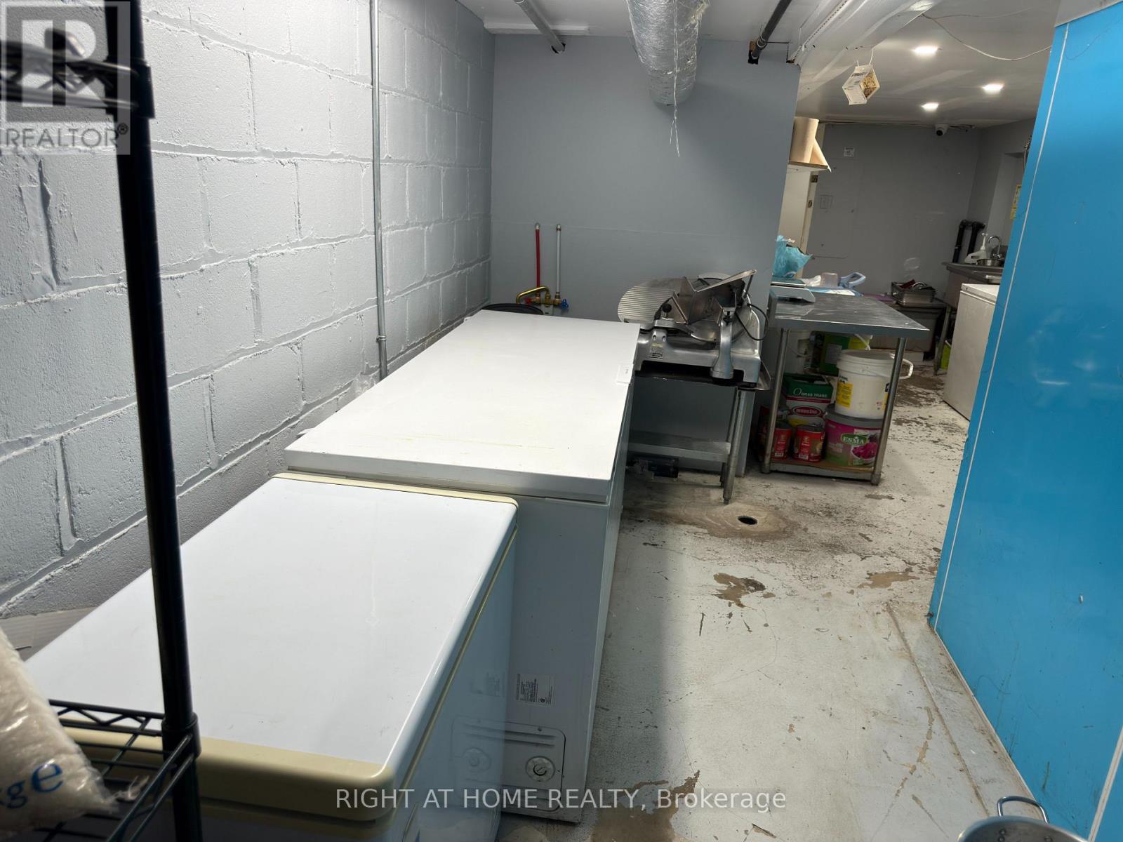 1549 Bayview Avenue, Toronto, Ontario M4G 3B5 - Photo 38 - C12352301