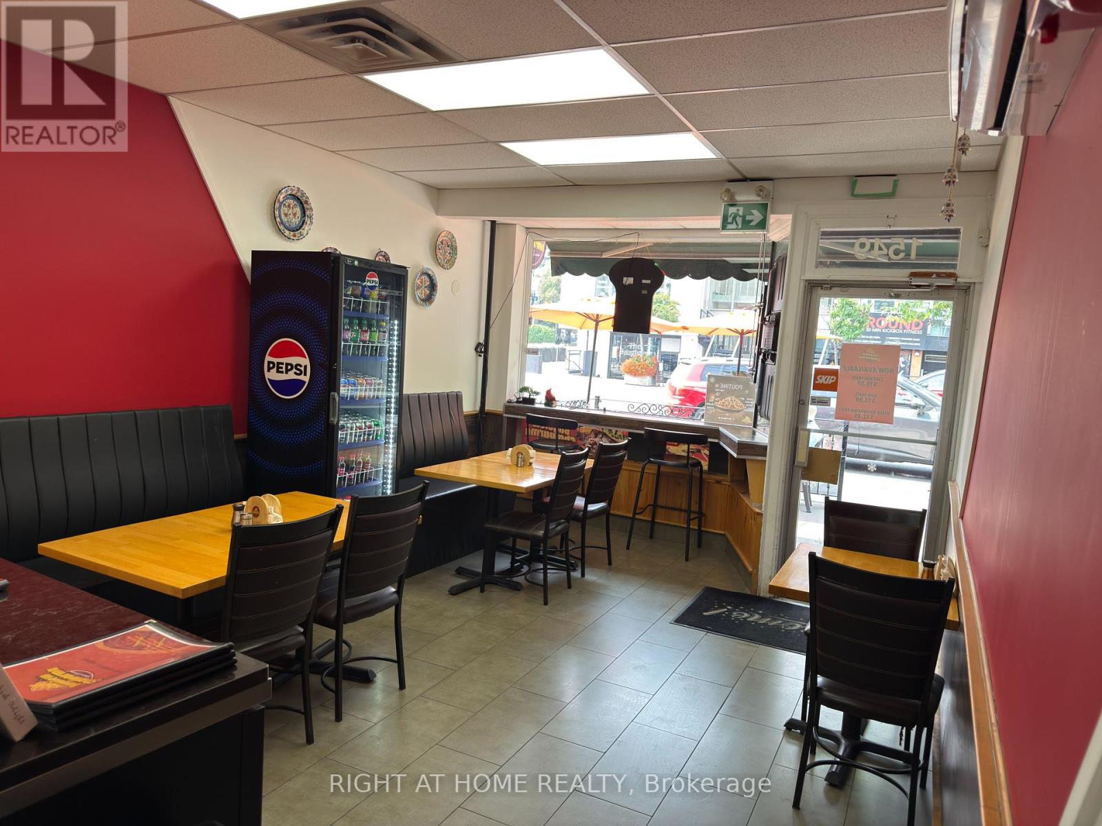 1549 Bayview Avenue, Toronto, Ontario M4G 3B5 - Photo 5 - C12352301