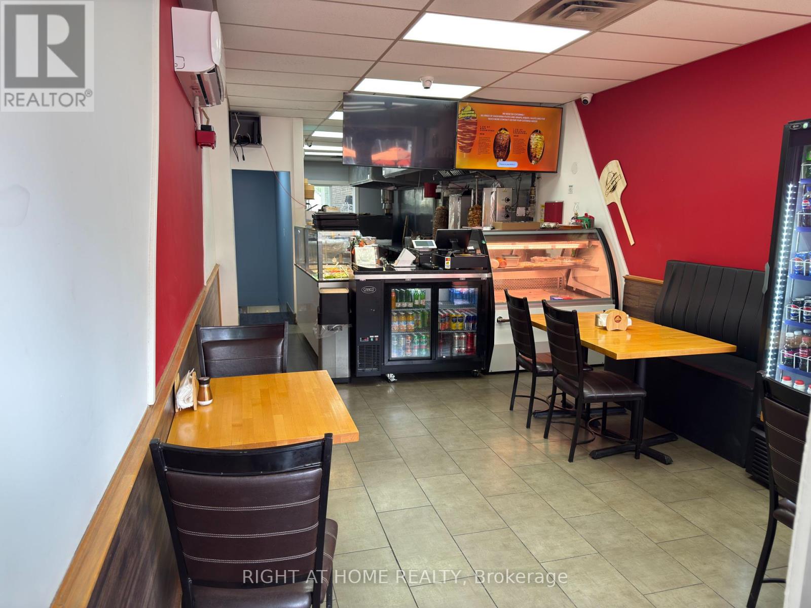 1549 Bayview Avenue, Toronto, Ontario M4G 3B5 - Photo 6 - C12352301