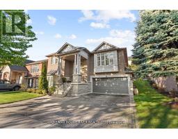 11 Maple Edge Lane, Whitby (Williamsburg), Ca