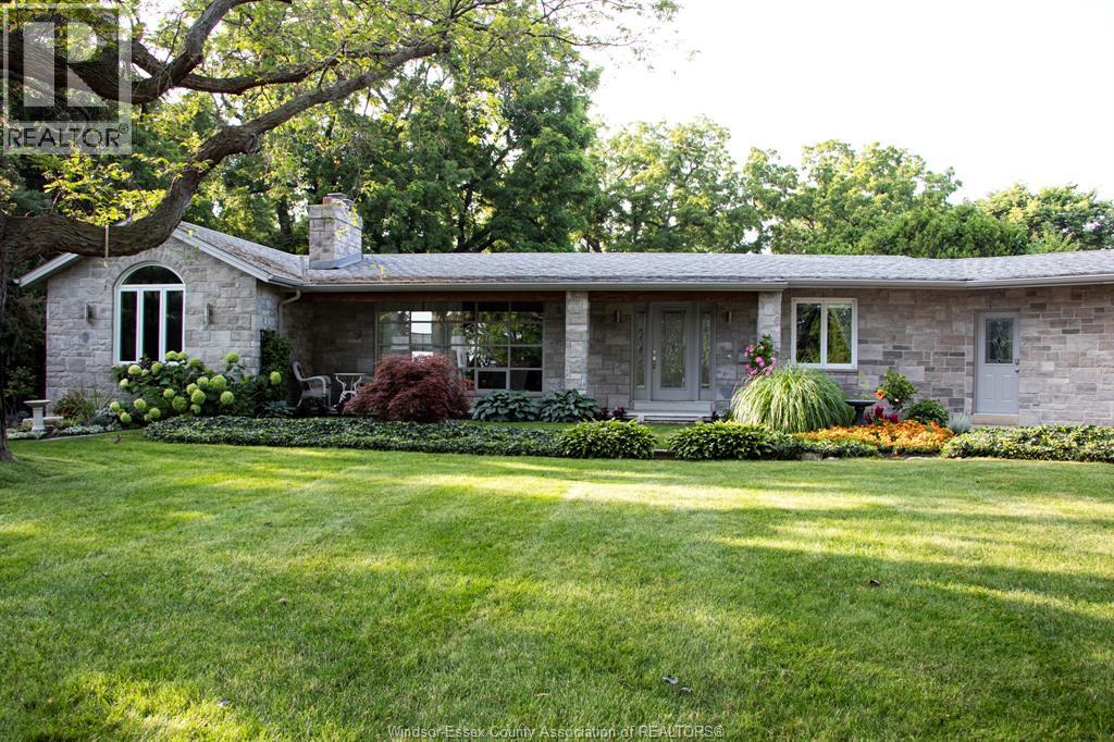 MLS# 25021045: 3068 CENTENNIAL CRESCENT, Kingsville, Canada