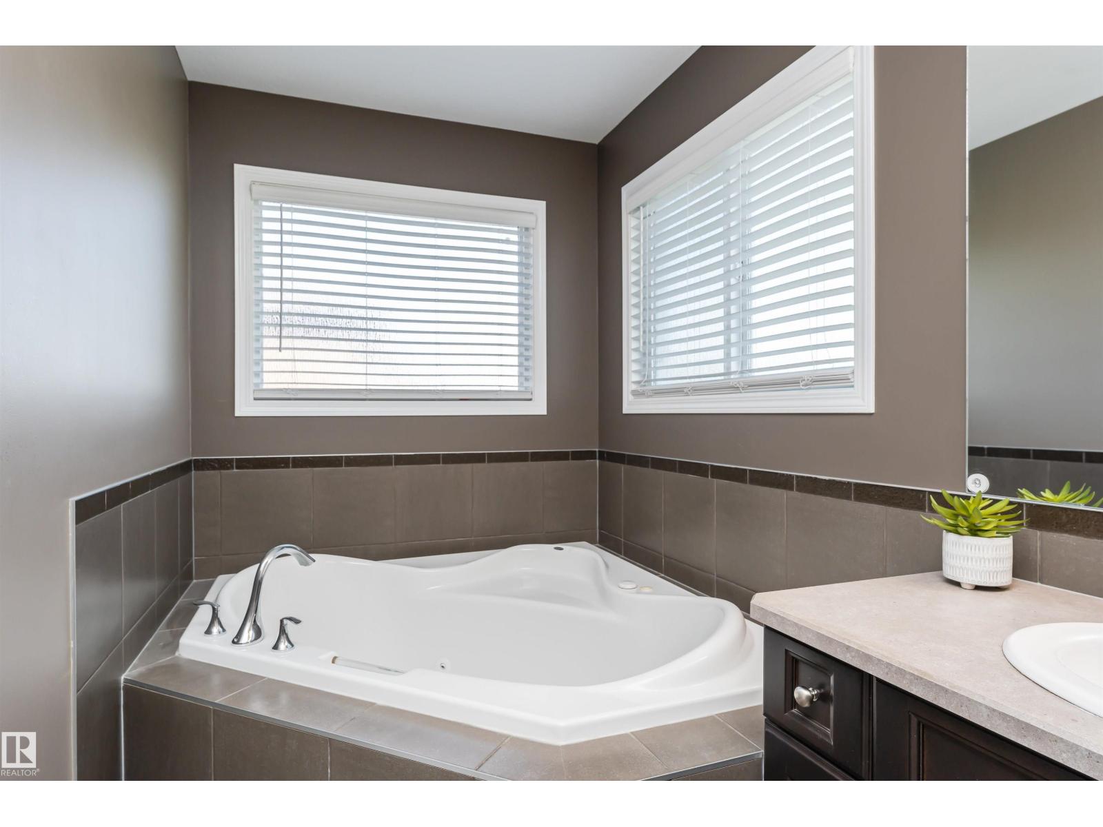 72 Rue Blanchard, Beaumont, Alberta  T4X 0E7 - Photo 42 - E4452114