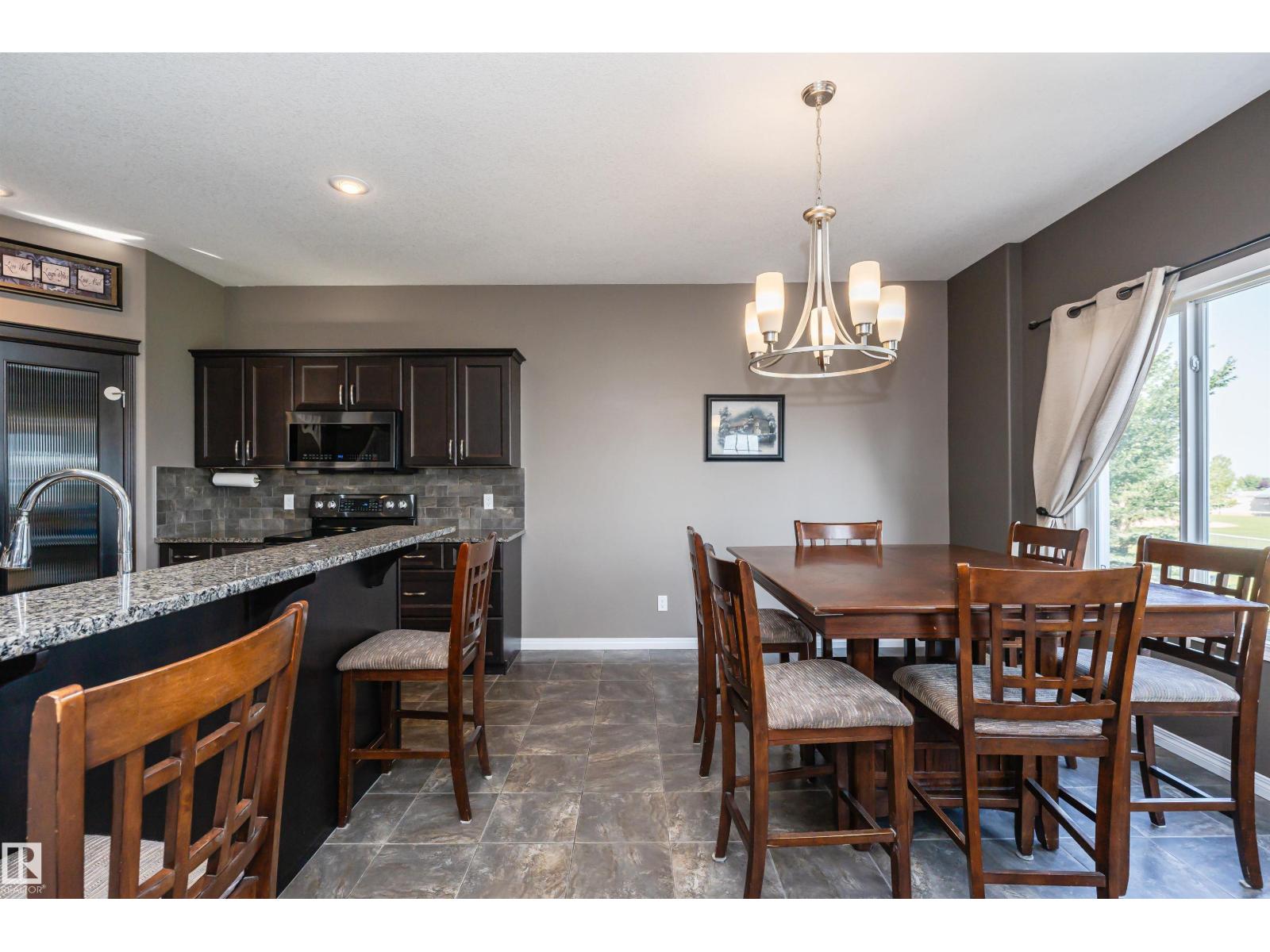 Property at 72 RUE BLANCHARD image 1