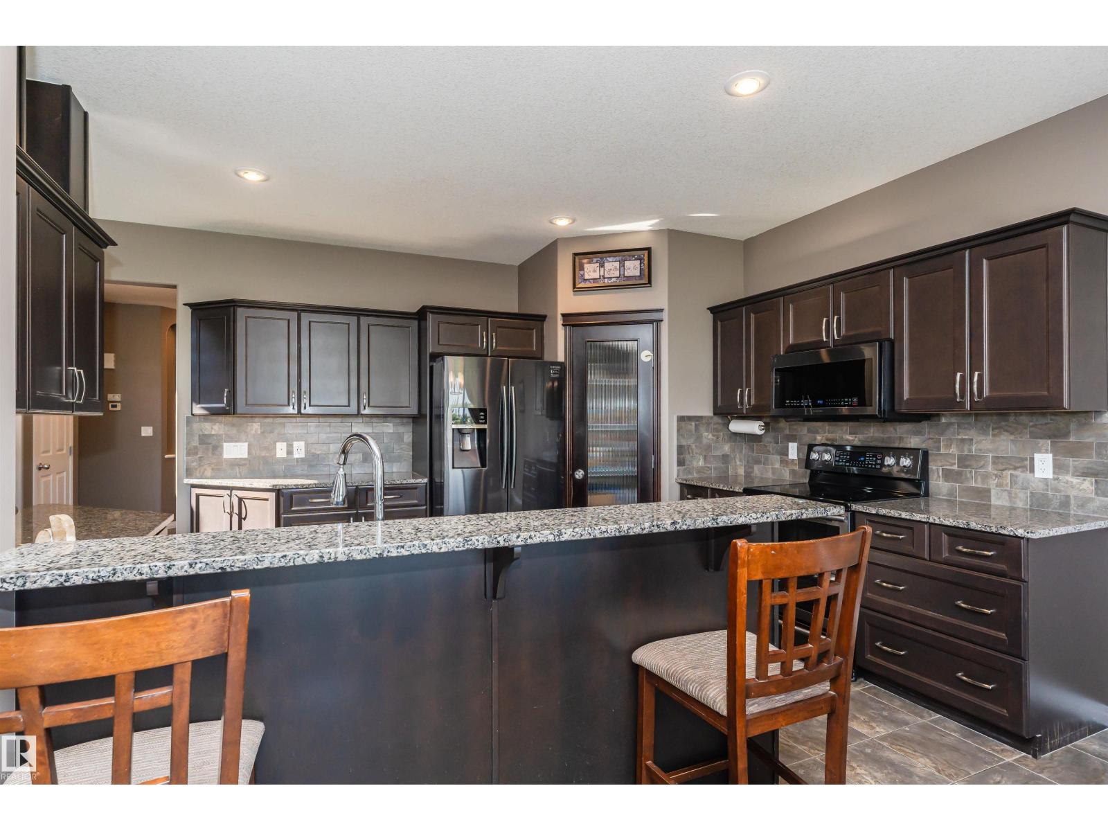 Property at 72 RUE BLANCHARD image 3