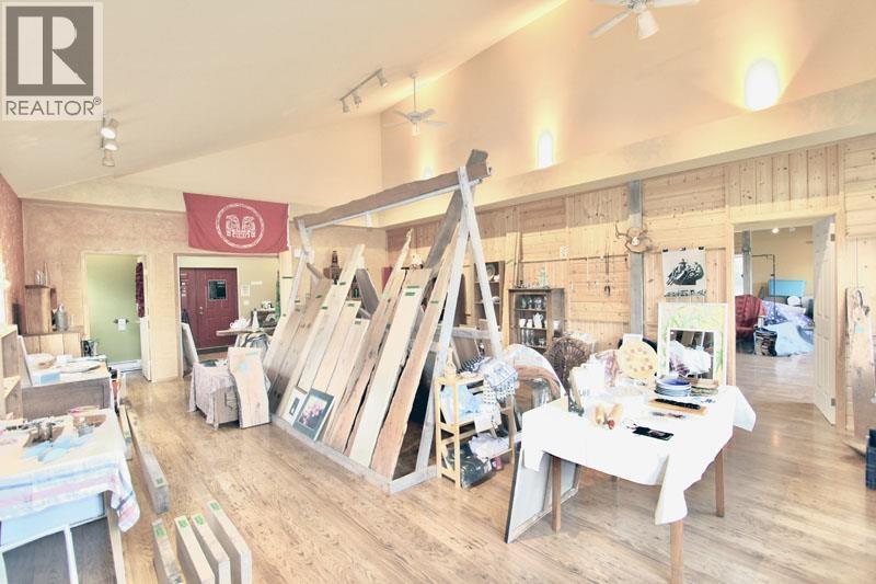 31757 Highway 16, Daajing Giids Rural, British Columbia  V0T 1Y0 - Photo 32 - R3036954