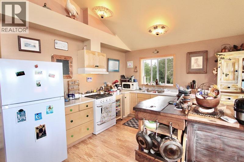 31757 Highway 16, Daajing Giids Rural, British Columbia  V0T 1Y0 - Photo 27 - R3036954